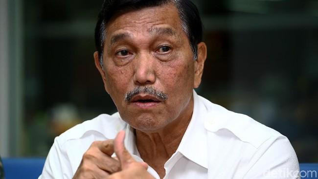 Ancaman Luhut ke Pembuat Hoax 'Cium Kaki Prabowo'