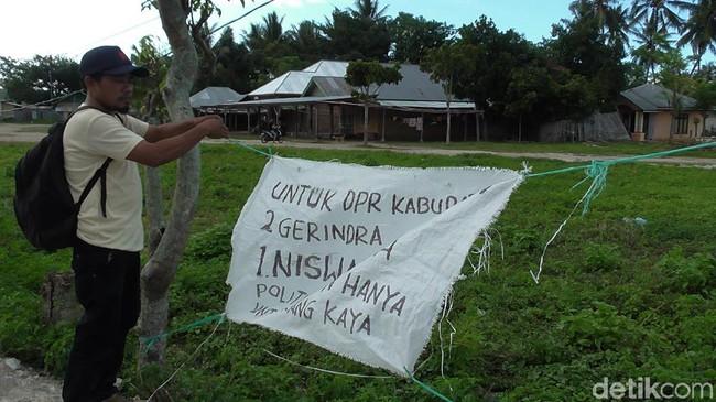 Caleg Gerindra Asal Gorontalo Buat Baleho Pakai Karung Untuk Promosikan Dirinya 