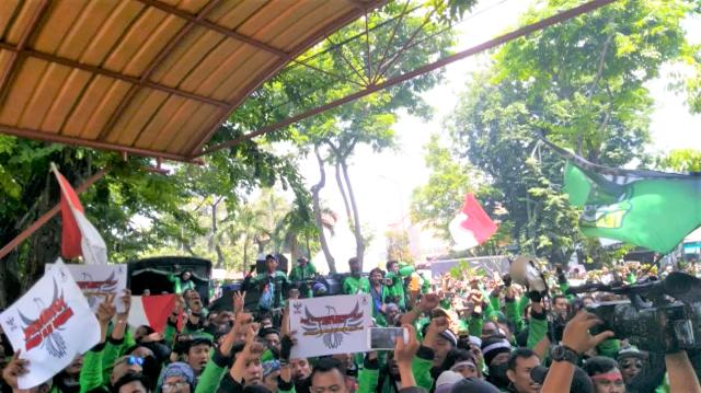 Ribuan Ojol Serbu Pengadilan,Ini Penyebabnya