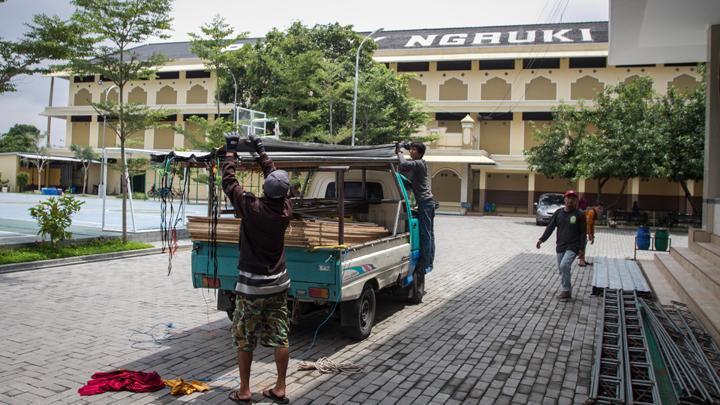 Pembebsan Masih Mau Di Kaji Ulang,Pesantren Ngruki Tetap Siapkan Penyambutan Ustad Ba'asyir