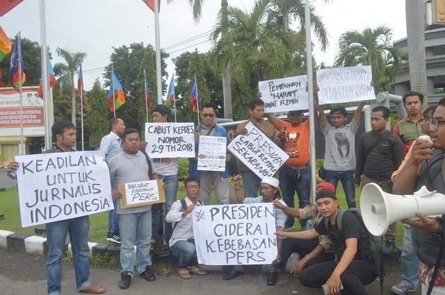 Jurnalis Gresik Gelar Aksi Damai,Tolak Remisi Presiden