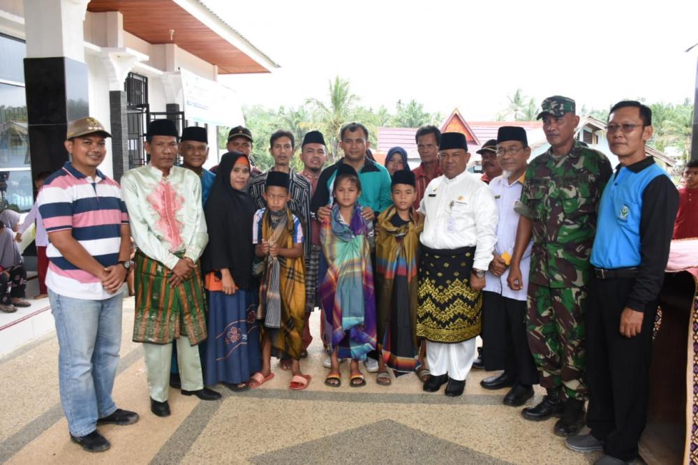 Warga Antusias Hadiri Bakti Sosial HUT Kampar Ke-69 di Desa Gunung Bungsu
