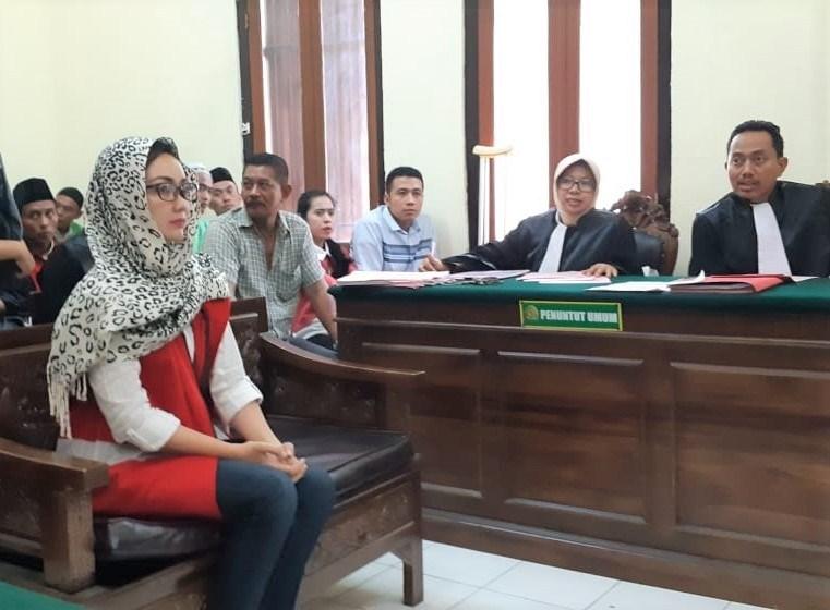 Waduh....Penipu Cantik Divonis 1,1 Tahun Bui