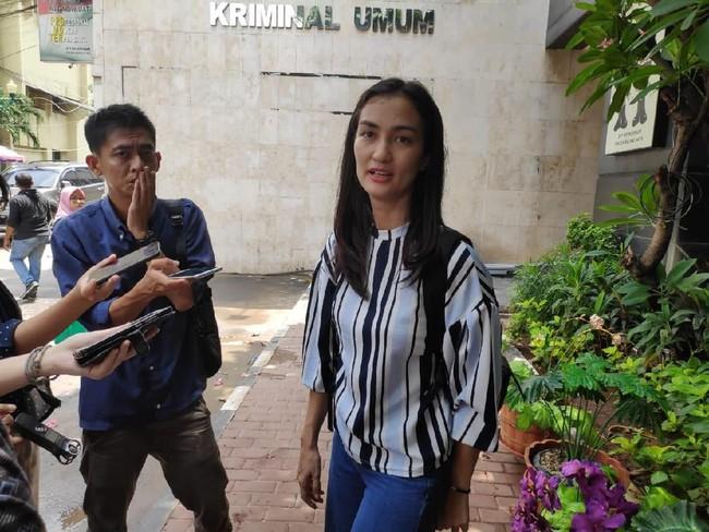 Ratna Sarumpaet, Bagaimana Kondisinya,Atiqah Hasiholan Jenguk Ibundanya