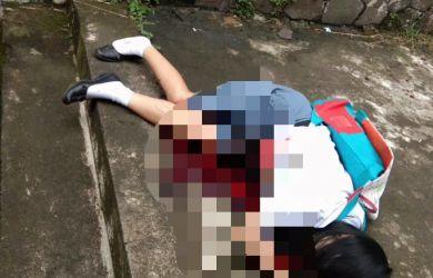 Aksi Sadisnya Terekam CCTV, Ini Ciri-ciri Pelaku Penusukan Siswi SMA Yang di Temukan Tewas Bersimbah Darah 