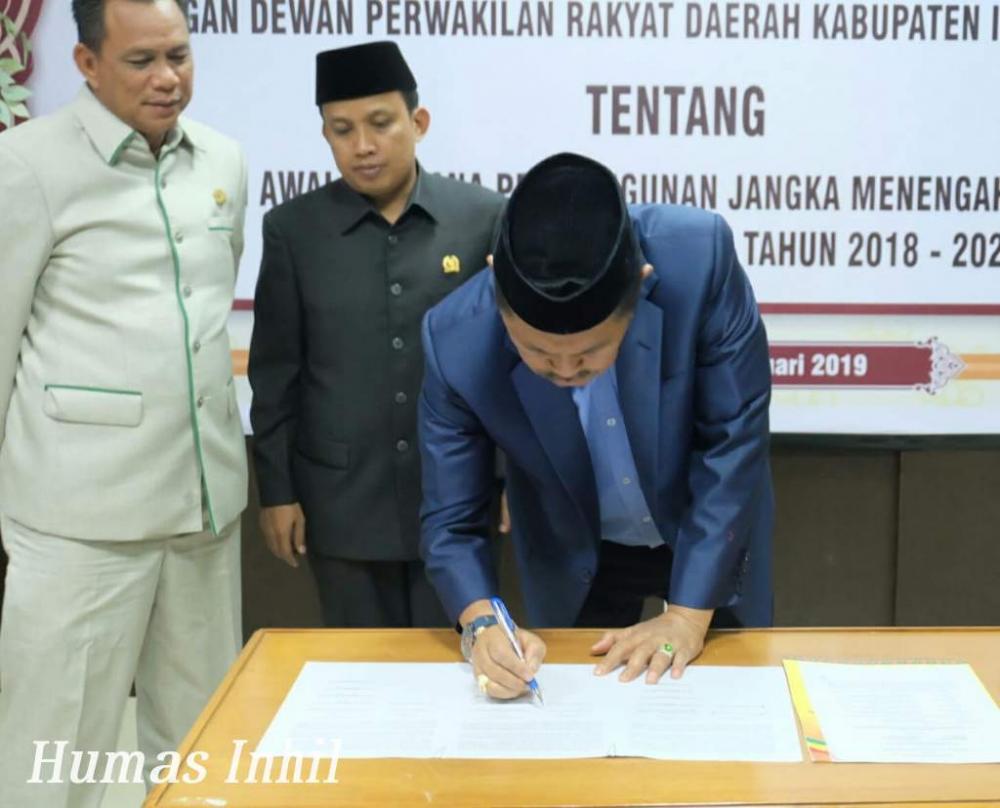 Wapub Inhil H Syamsuddin Uti Bersama Pimpinan DPRD Teken MoU Rpjmd