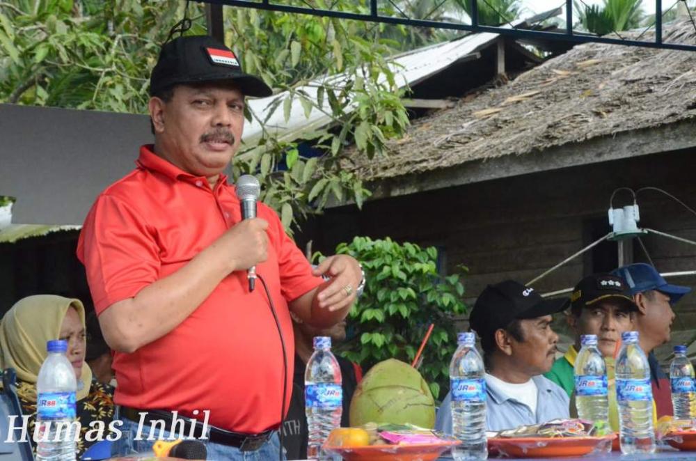 BUPATI DIWAKILI SEKDA MENUTUP TURNAMEN BOLA VOLY. 