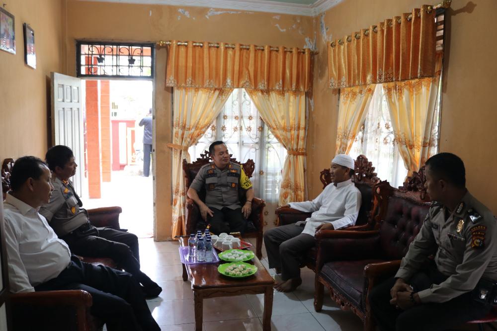 Kapolres Inhil Dan Jajaran nya Silahtuhrami Dengan Tokoh Masyarakat