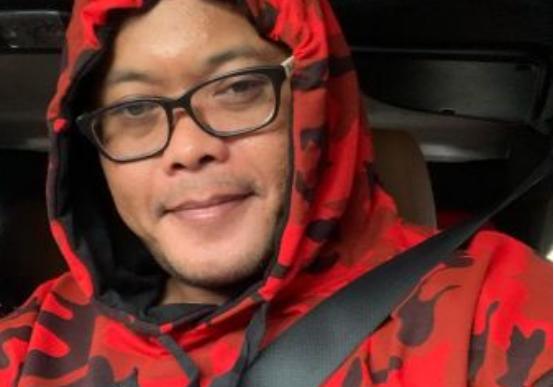 Sule Ikut Gotong Keranda Jenazah Lina,Mantan Istrinya