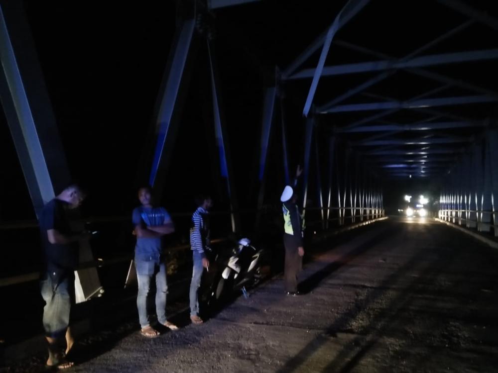 Jembatan Km 17 Kota Garo Tapung Hilir Rusak, Arus Lalulintas Petapahan - Simpang Gelombang Dialihkan