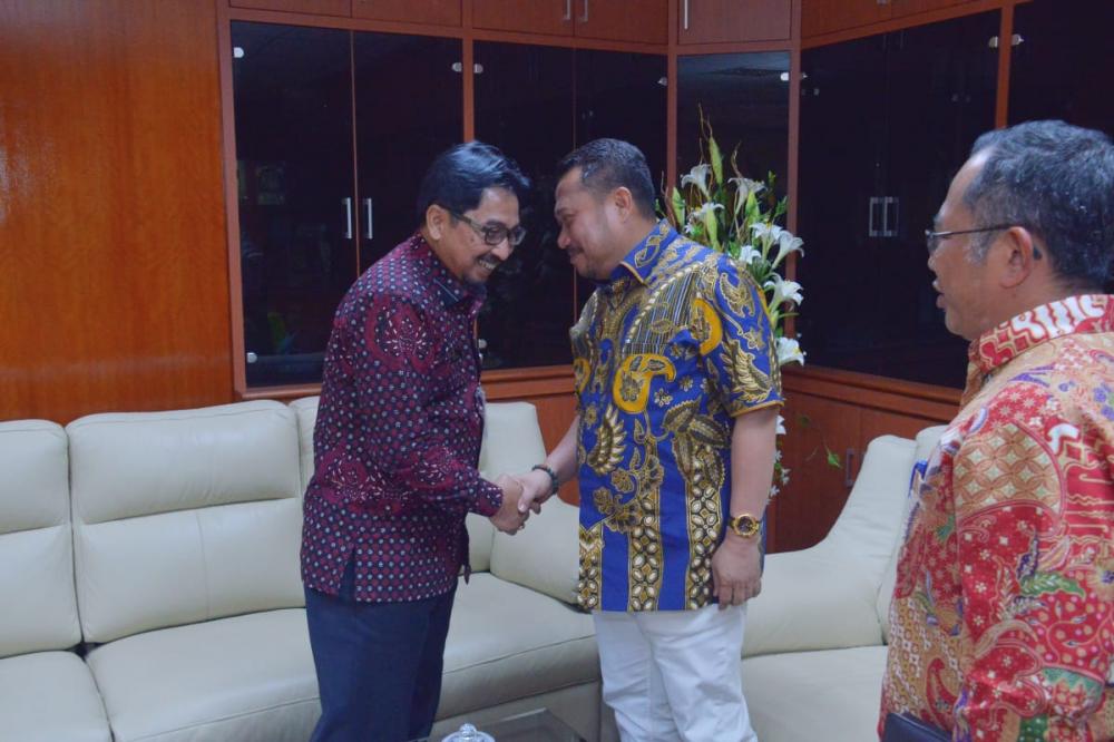 Bupati Kampar Jemput Bola Ke Dirjen  Sarana Prasarana Kementerian Pertanian RI