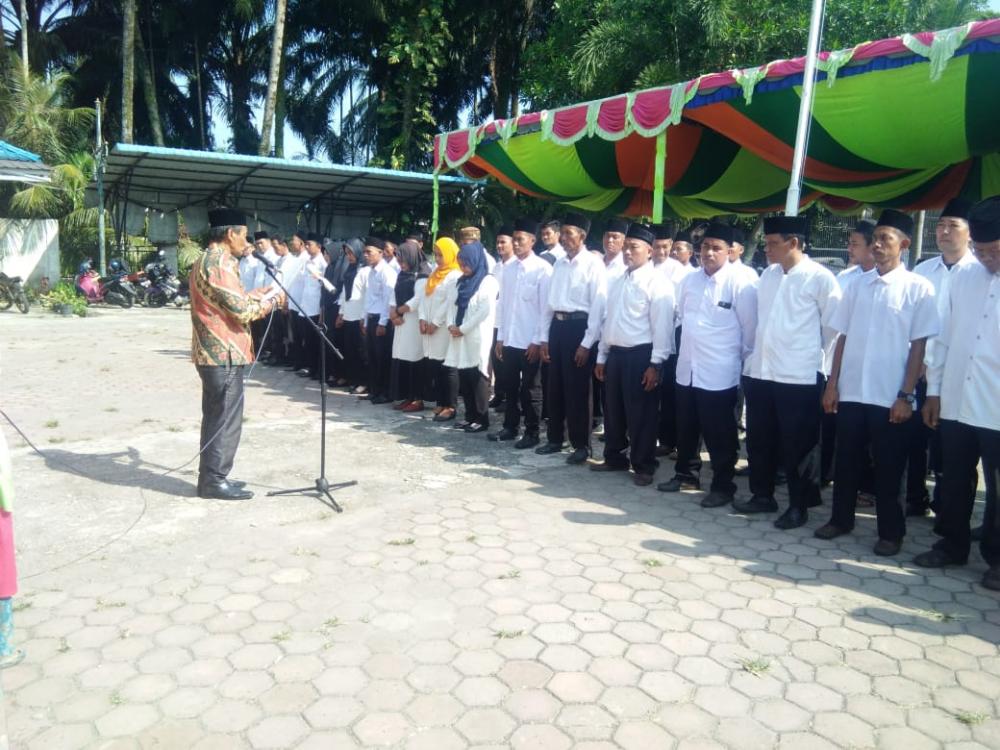 Camat Tanwir Lantik Ketua Dan Pengurus LMPK Sei- Kecamatan Sei sembilan