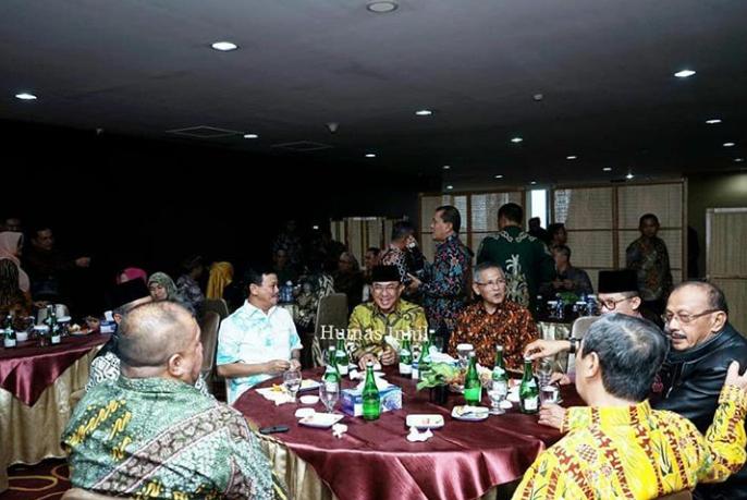 Bupati Inhil HM Wardan Hadiri RUPS Luar Biasa Bank RiauKepri
