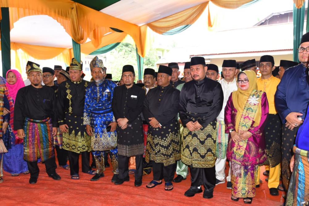 Bupati Kampar Pulang Sanak/Bainduok ke Suku Domo Petapahan.