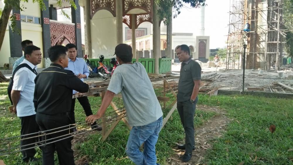 Wakil Ketua DPRD Kampar Repol S.Ag, Kesal Melihat Pengerjaan Proyek yang Tidak Selesai
