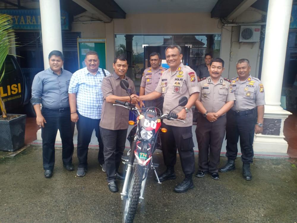 PT THIP Berikan Bantuan Kendaraan Opersional dan Peralatan Pemadam Kebakaran Pada Polres Inhil