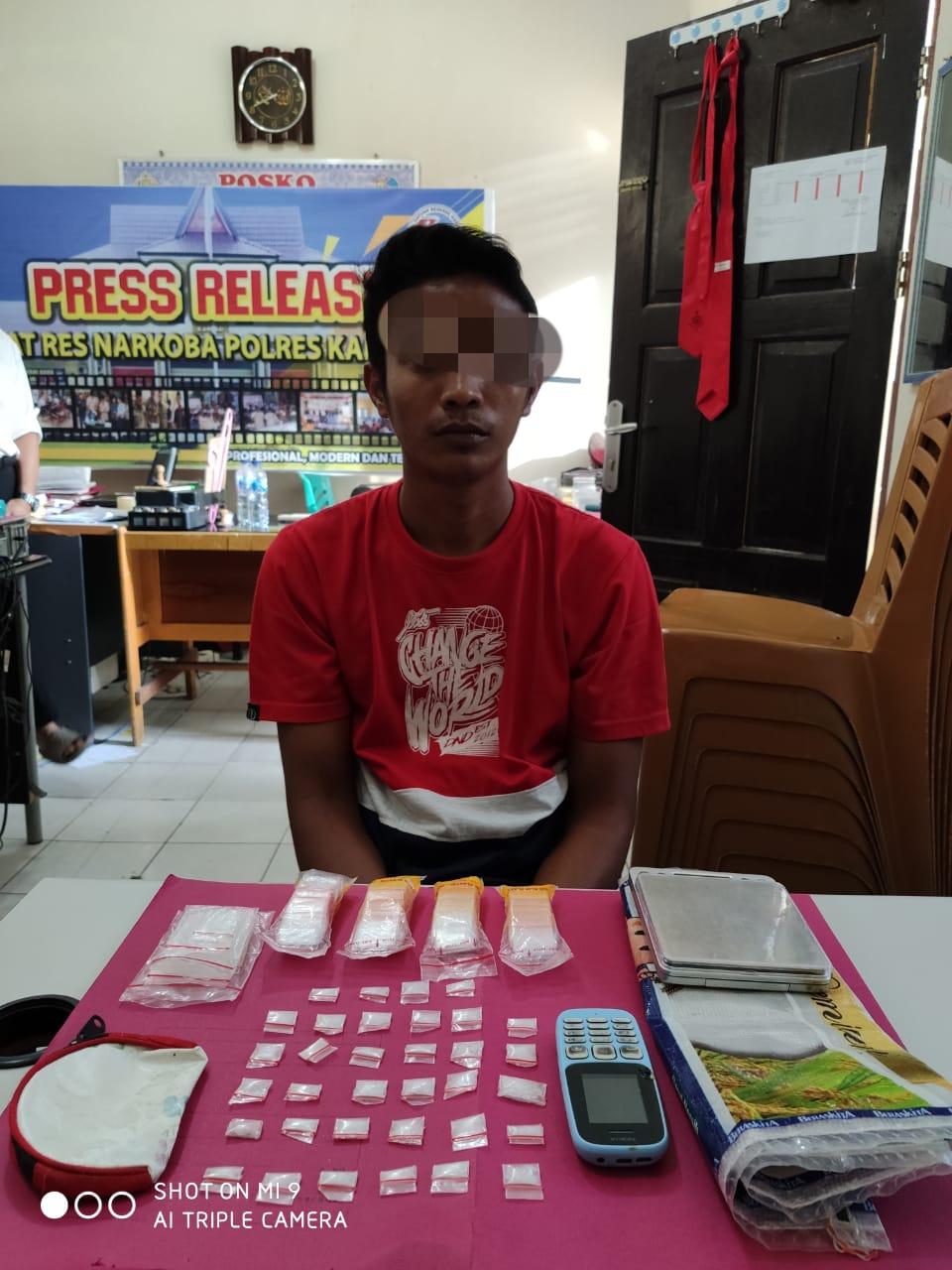 Diduga Sering Jual Narkoba kepada Pelajar, Warga Desa Ranah Kampar ini Ditangkap Polisi