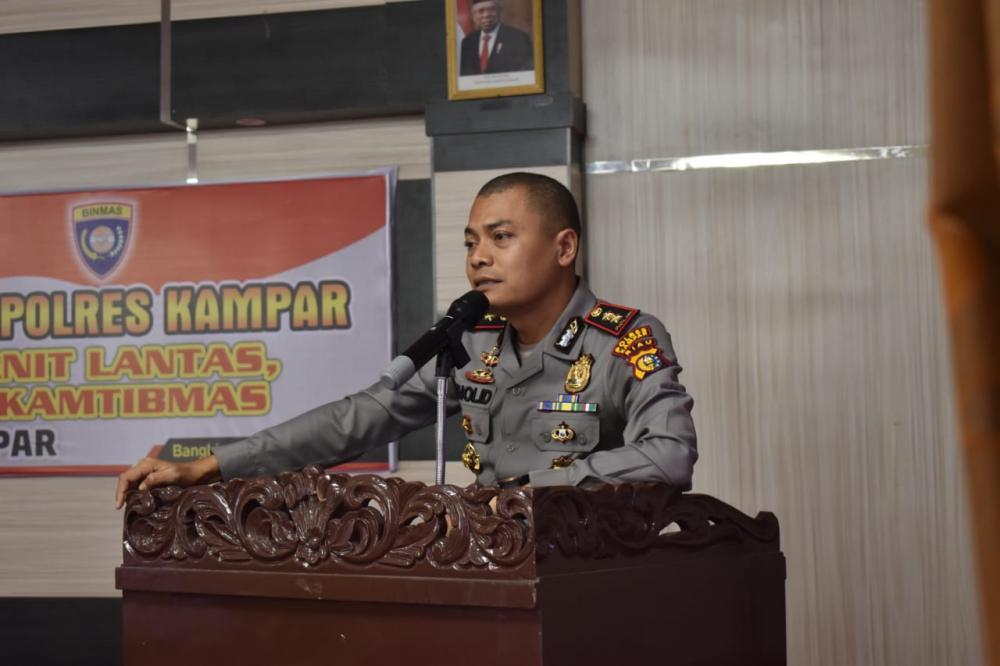 Kapolres Kampar Beri Arahan dan Pembinaan kepada Para Kanit dan Anggota Bhabinkamtibmas