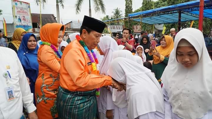 Bupati Sukiman kukuhkan anggota karang taruna Desa Kota Raya