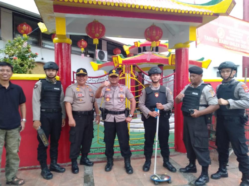 Polres Banjar Beri Kenyamanan Bagi Warga Khonghucu Merayakan Tahun Baru Imlek 2571