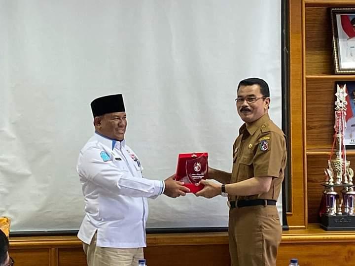 Pemkab Kampar dan Limapuluh Kota Sepakat lakukan PKS Terkait Infrastruktur Desa Balung.