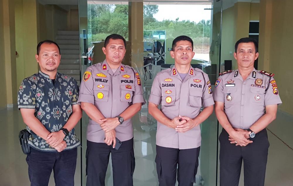 Kapolres Rokan Hulu tetap komit melakukan pencegahan dan penanganan Karhutla .