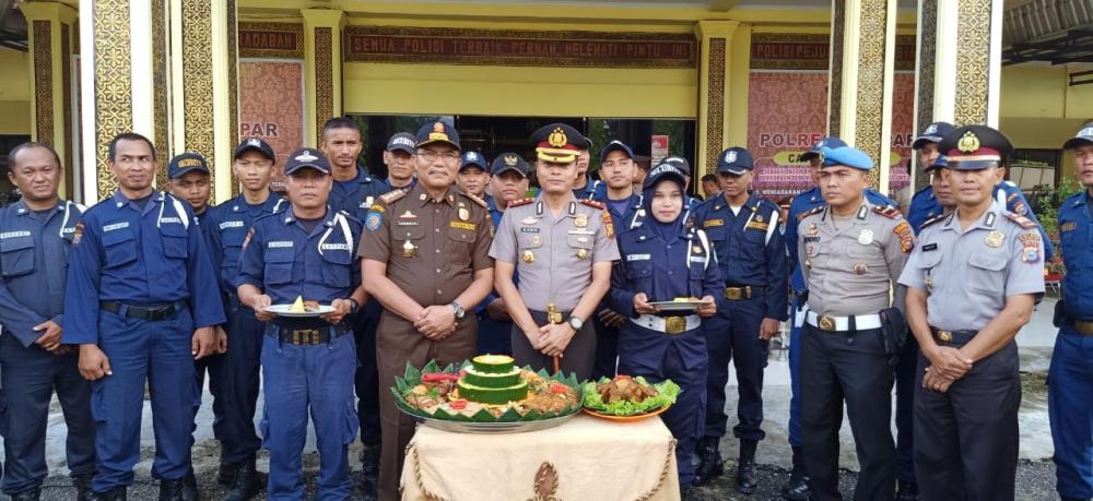 Kapolres Kampar Pimpin Upacara HUT Satpam  ke-39 Tingkat Kabupaten Kampar