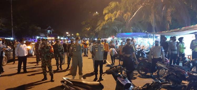 Kapolres Kampar Pimpin Patroli Gabungan Berskala Besar Pada Malam Tahun Baru