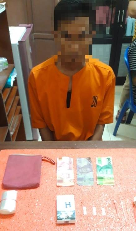 Diduga Mengedarkan Narkoba, Seorang Warga Kota Tembilahan Berurusan dengan Polisi
