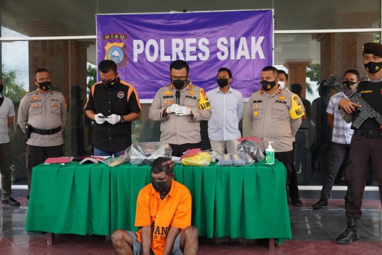 Tak Terima Dibilang Ganteng, Pria Ini Bacok Teman Sampai Tewas