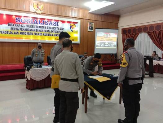 Kapolres Kuansing Pimpin Penandatanganan Pakta Integritas Pengelolaan DIPA RKA-KL Polres Kuansing T/A 2021