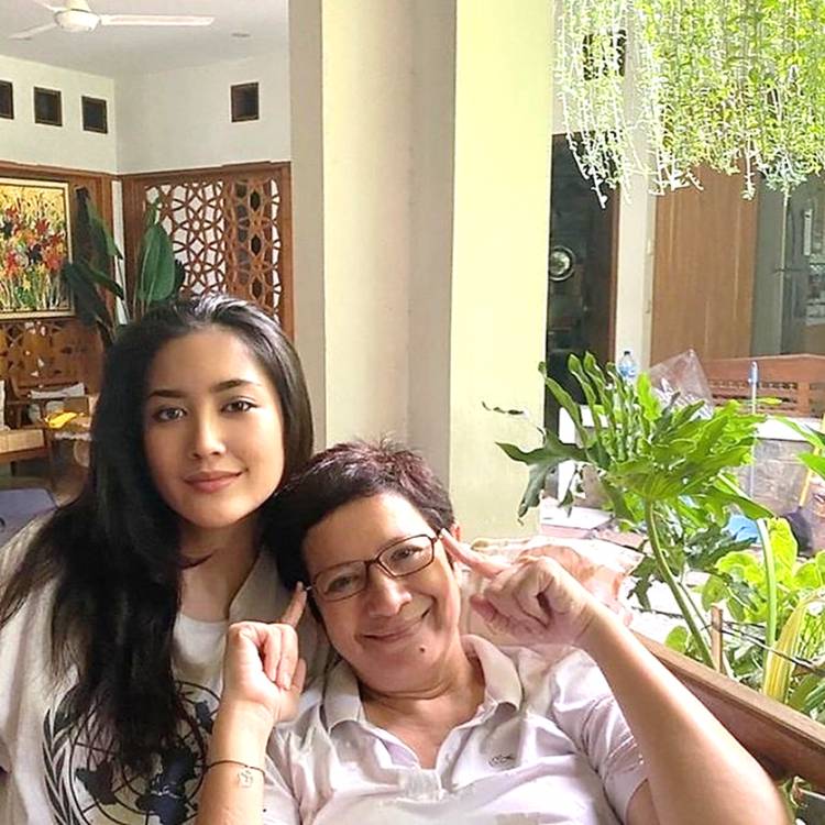 Putri Politisi Senior Golkar Nurul Arifin Meninggal di Meja Makan, Diduga Kena Serangan Jantung