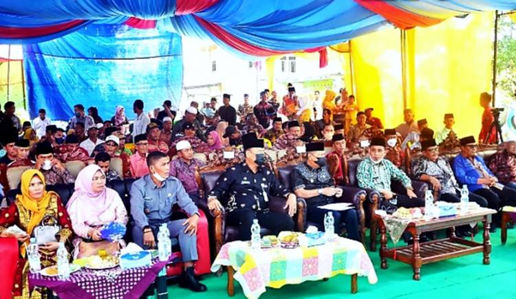 Wabup Inhil H. Sayamsuddin Uti Hadiri Syukuran Pelantikan Kades Kotabaru Siberida