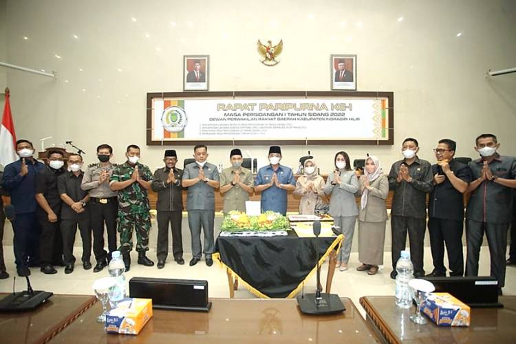 DPRD Inhil Gelar Rapat Paripurna ke-1, Ada Kejutan Buat Bupati HM. Wardan