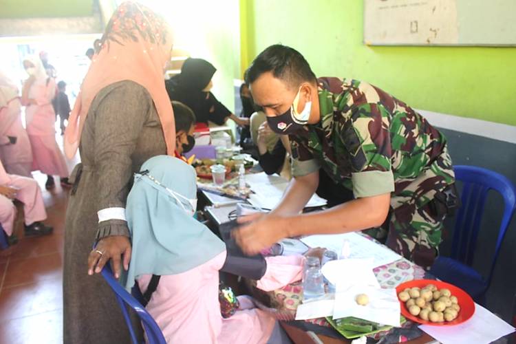 Vaksinasi Jemput Bola yang Dilaksanakan Kodim 0314/Inhil ke Sejumlah SDN Berjalan Lancar