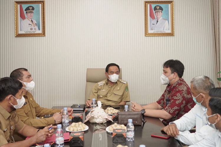 Bupati Inhil HM. Wardan Terima Kunjungan Silaturahim Manager PLN UP3 Rengat