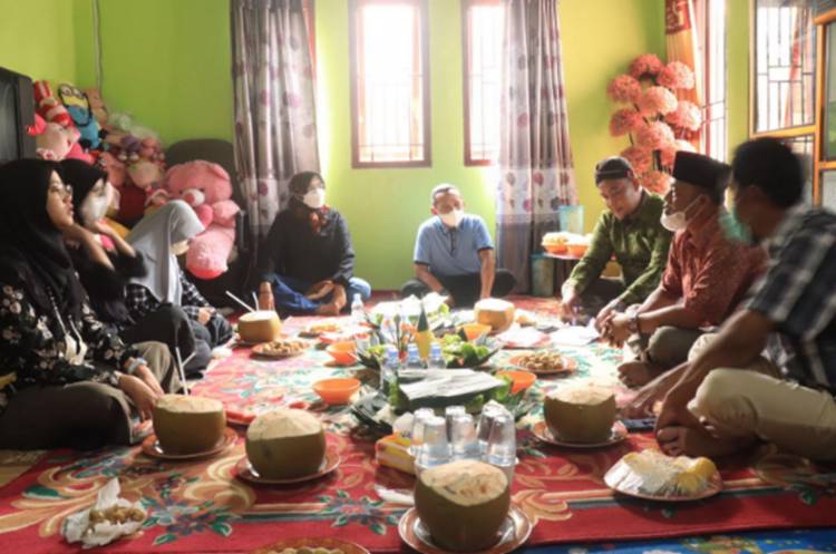 Dandin 0314/Inhil Bersilaturahim dengan Sejumlah Tokoh Masyarakat Jawa di Inhil