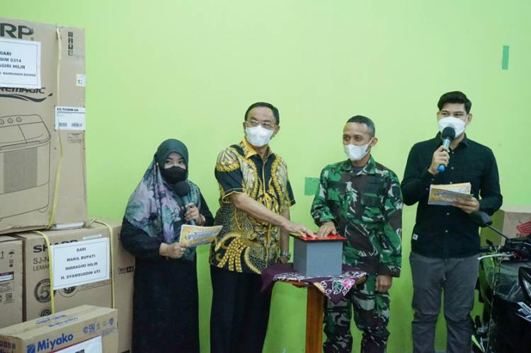 Bupati Inhil Bersama Forkopimda Bagikan 2 Unit Hadiah Utama Sepeda Motor di Puncak Gebyar Pekan Vaksin