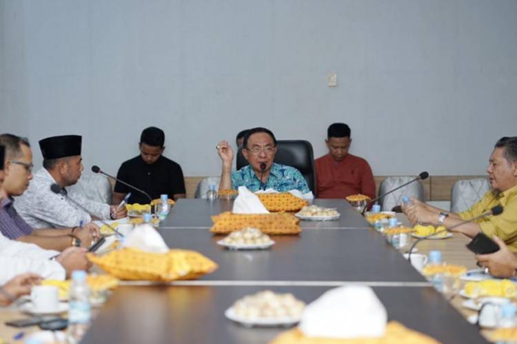 Bupati HM. Wardan Pimpin Rapat Persiapan Penyambutan Kedatangan UAS di Inhil