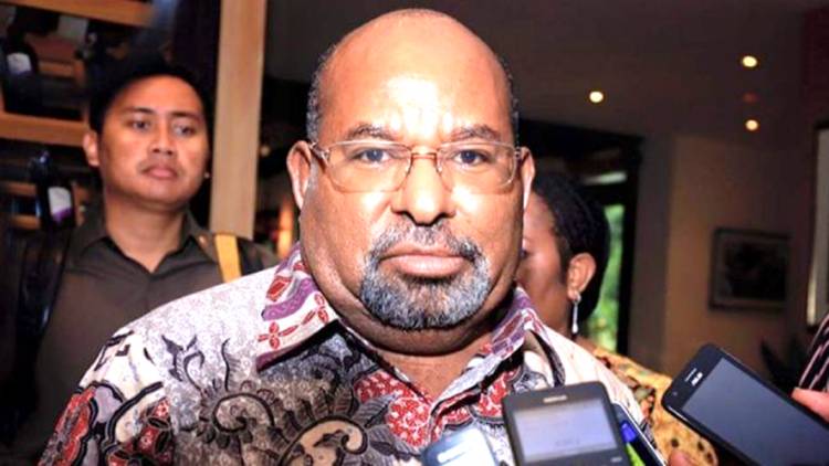 Pasca Digiring KPK ke Jakarta, Gubernur Papua LE Dikabarkan Masuk Rumah Sakit