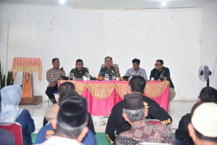Dengarkan Keluhan Masyarakat Gaung, Pj Bupati Inhil Sarankan Usulan Prioritas di Masukan dalam Musrenbang 