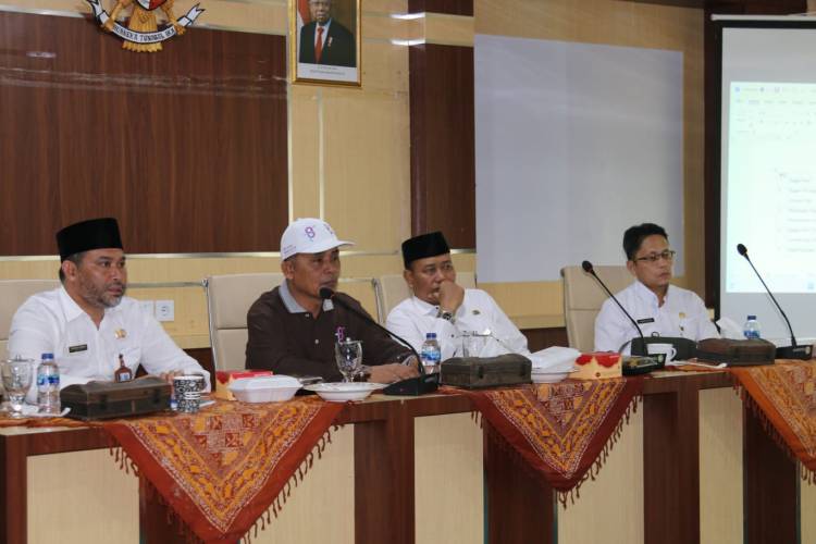 Pj Bupati Inhil Herman Pimpin Rapat Persiapan Evaluasi Kinerja tahun 2023