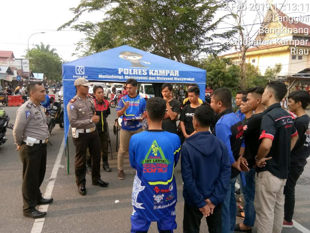 Satlantas Kampar Gelar Safety Ridding, Free Style Exsebisi dan Kumpul Komunitas Motor & Mobil