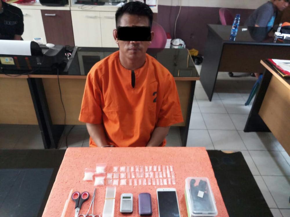 Polres Inhil Tangkap Bandar Narkoba, Puluhan Paket Sabu Diamankan Dari Pria Ini