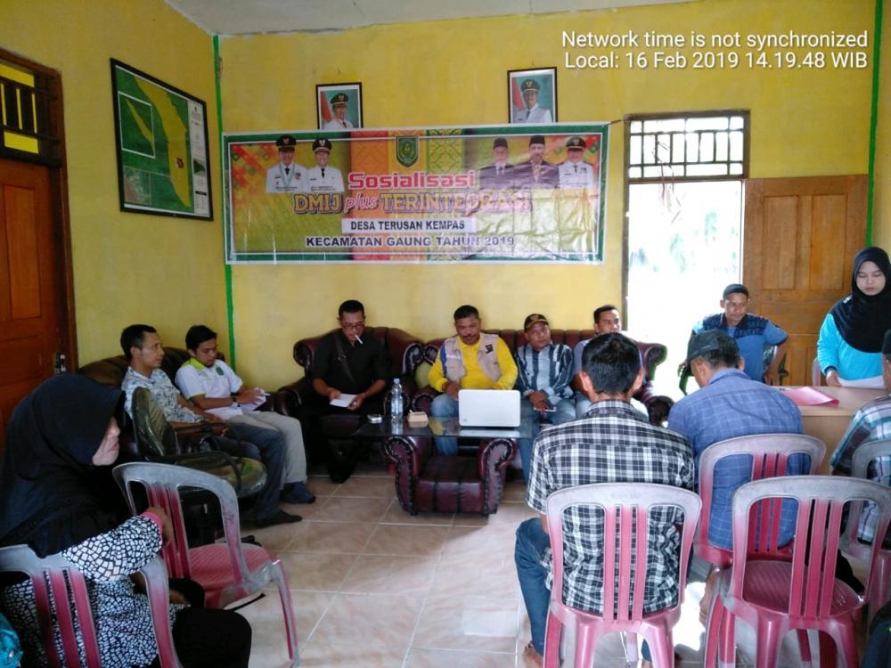 Masyarakat  Ikuti Sosialisasi DMIJ Plus Terintegrasi di Desa Terusan Kempas 