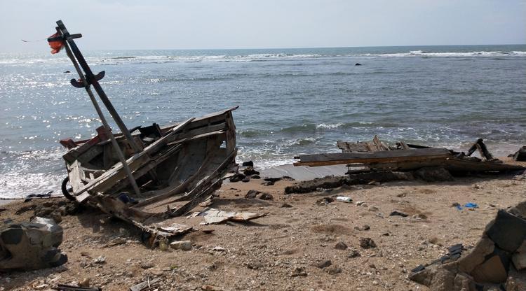 Usai Tsunami Selat Sunda Di Tengah Pantai Misteri Mata Naga