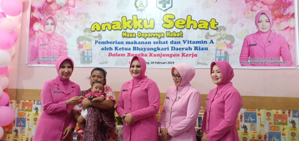 Febiola : Alhamdulillah saya bangga sekali dengan kreatifitas ibu-ibu Bhayangkari Cabang Polres Rohil ini