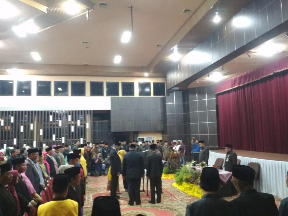 Bupati HM.Wardan ingatkan istri pejabat dapat mendukung kegiatan suami.