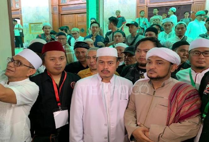 Menjelang Aksi 212,21 Januari 2020 Rumah Ketua Umum PA 212 Dilempari Batu