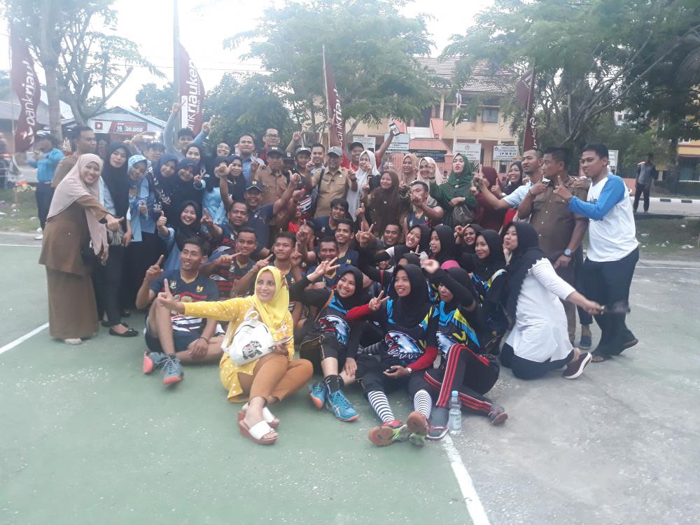 Dinas PU PR Kampar Juara Umum Turnamen Bola Voli Putra Dalam Rangka HUT Kampar Ke-70